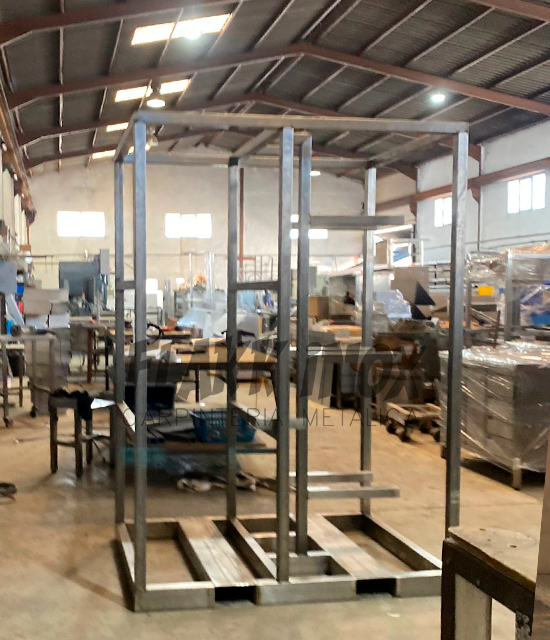 Soporte metálico estructural
